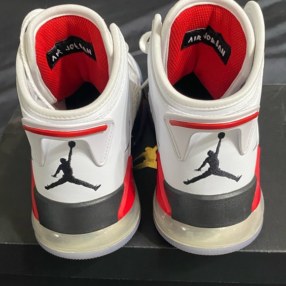 Jordan mars 270 (GS) size 7Y - Picture 4 of 6